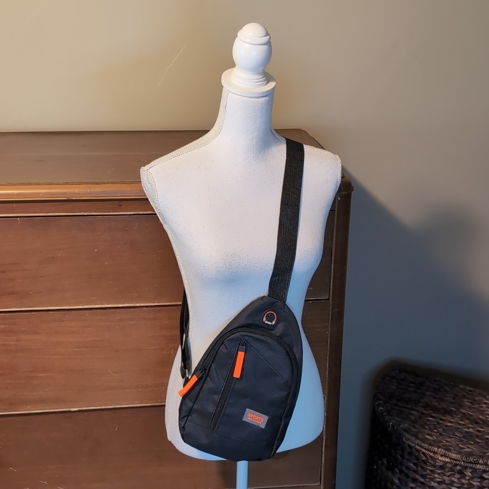 AMAZON BLACK Fanny Pack Belt Bag PACK CROSSBODY NWOT